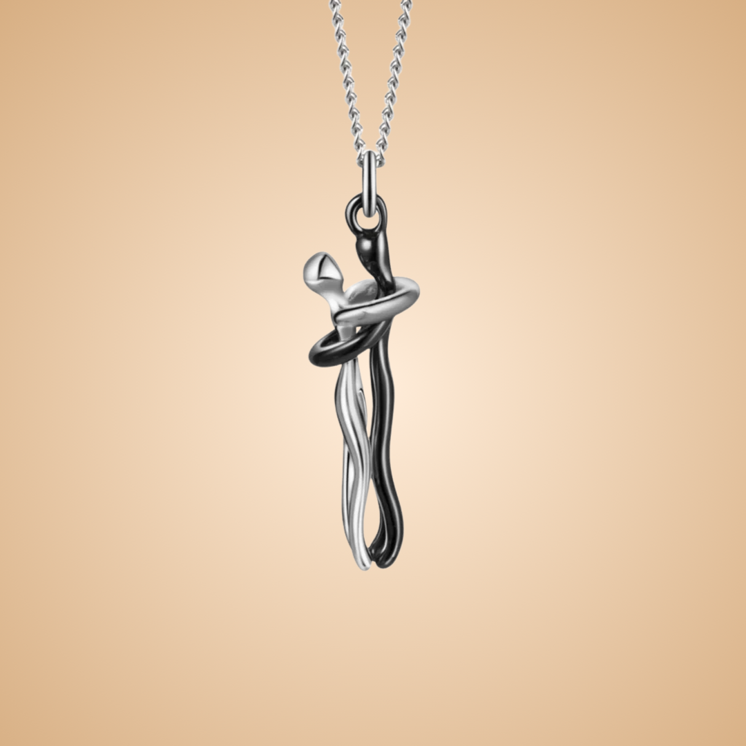 Auréne | Eternal Love Embrace Pendant Necklace