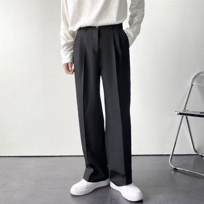 Fitted Pleated Trouser