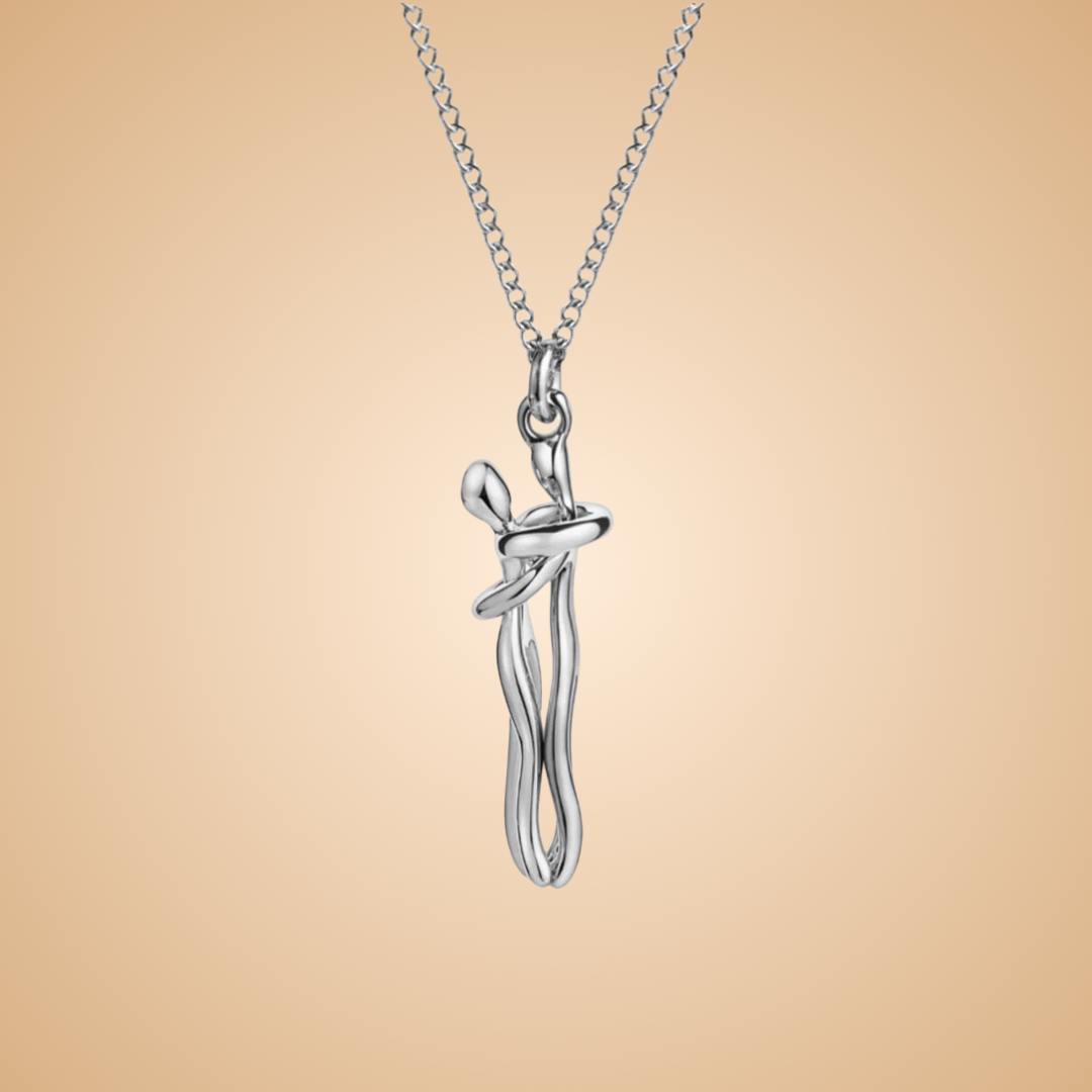Auréne | Eternal Love Embrace Pendant Necklace